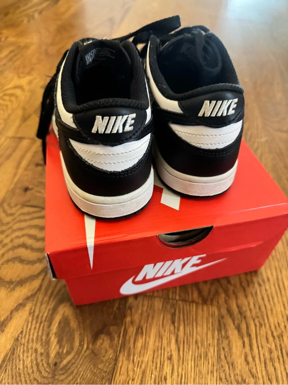 Nike low dunks